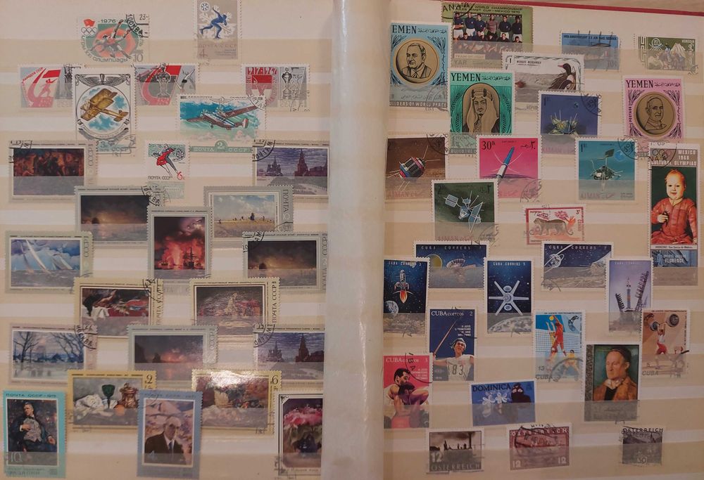 Clasor format A4 cu timbre straine+Bonus