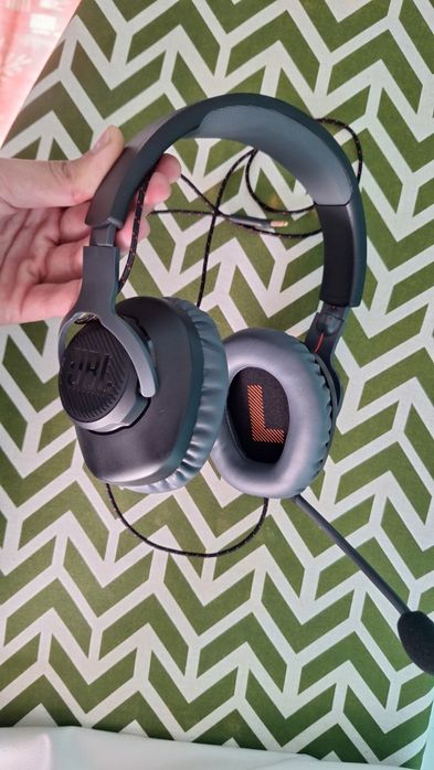 Căști de gaming JBL Quantum 100 noi