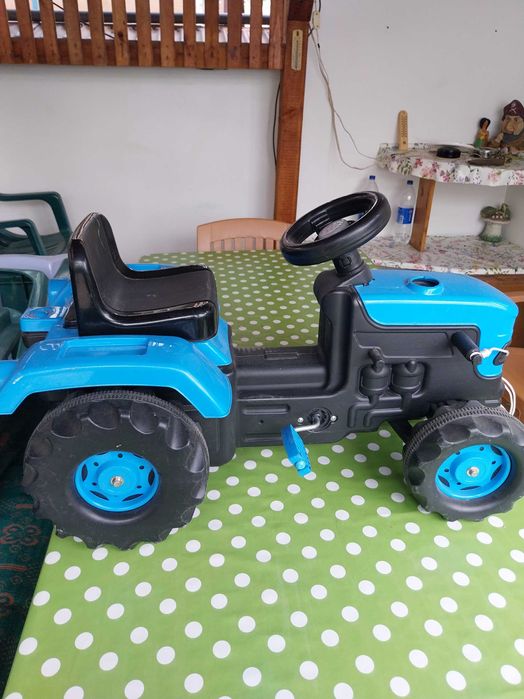 детски трактор с педали