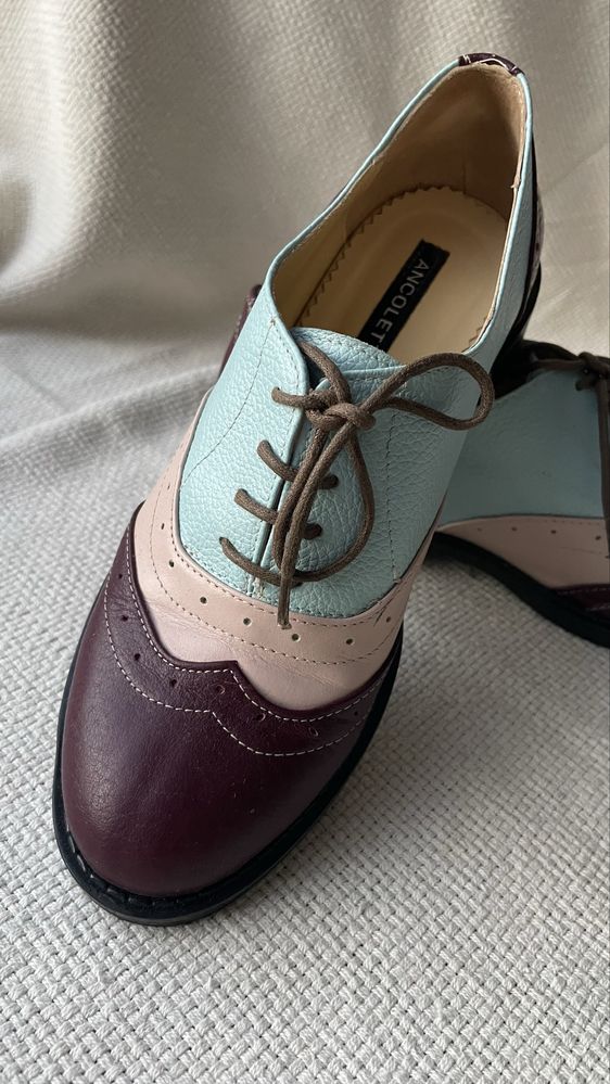 Vand pantofi Oxford Dama, stare excelenta!