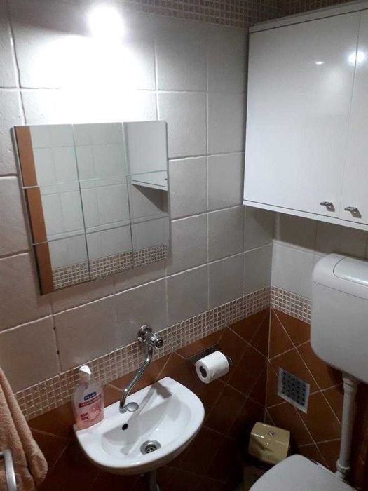 Дава се под наем Двустаен апартамент в Бургас, Възраждане - 59 кв.м за 204 € - Снимка #4