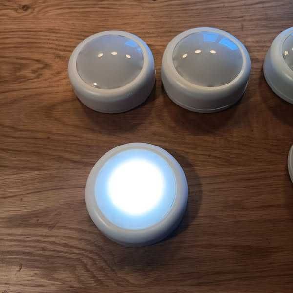 НОВИ! RGB LED осветление за шкафове с дистанционно, 6 бр/к-кт