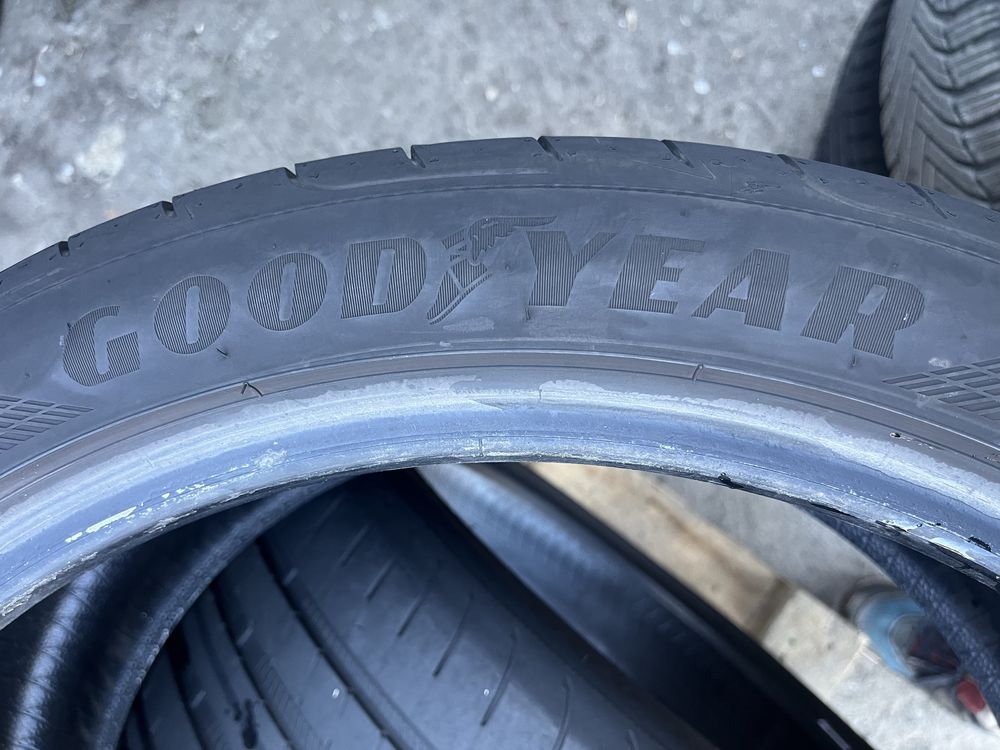 255/40/20 GoodYear 4бр на 6мм с 19дот