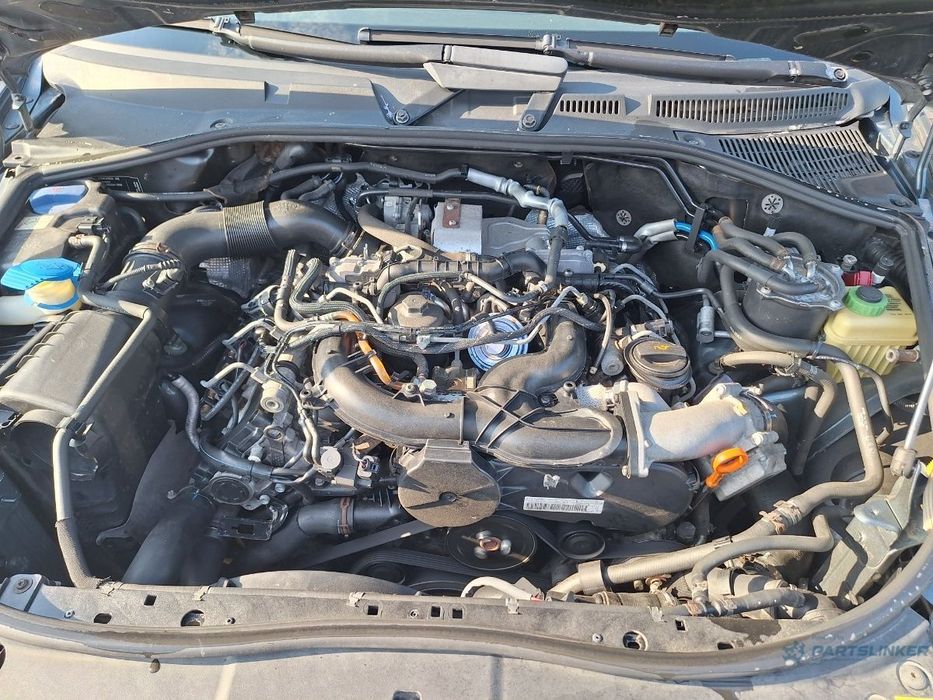 Dezmembrez VOLKSWAGEN TOUAREG 7LA 2005 3.0 V6 TDI BKS 165KW|225HP