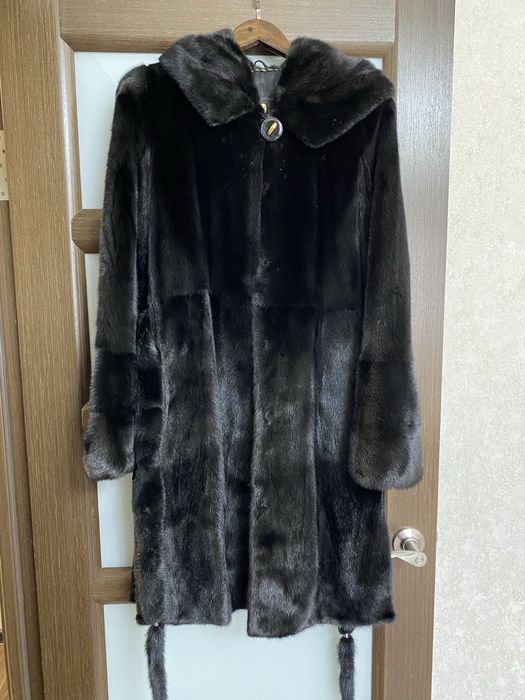 Продам шубу норковую