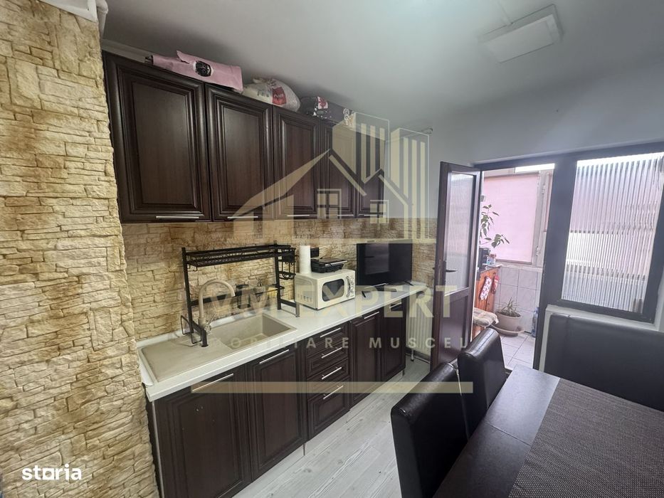 Apartament 2 Camere Etaj 4 Campulung Grui