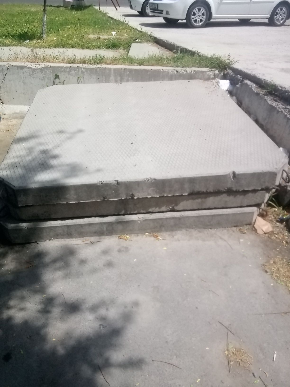 Beton pilita yangidek