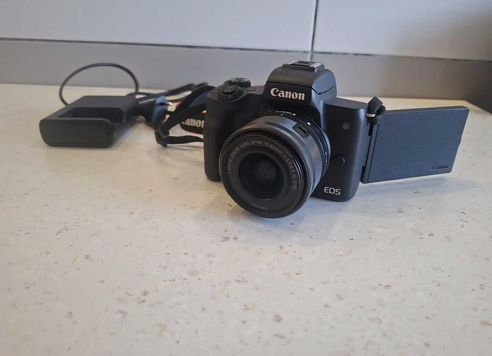 Aparat foto mirrorless Canon EOS M50, 24.1 MP, 4K, Wi-Fi, Negru