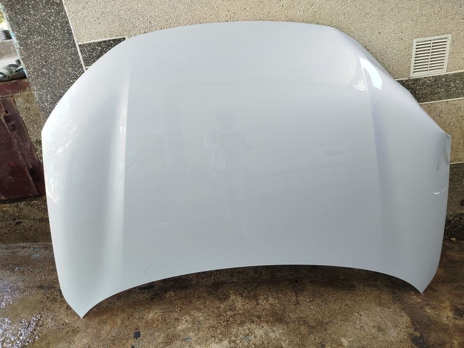 BYD avtomobilini kapoti bilan krilosi