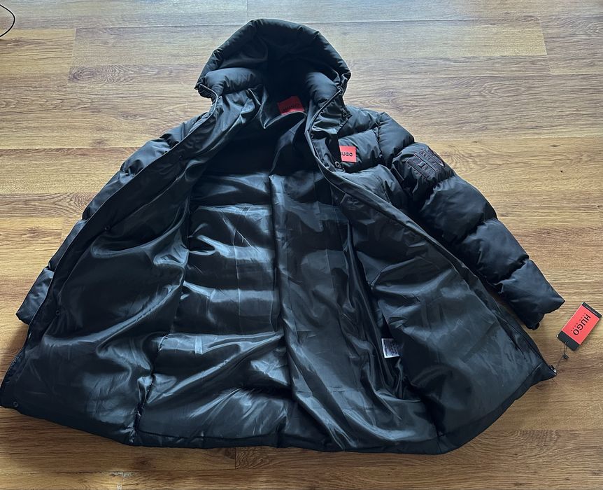 Мъжко,дълго,зимно яке Hugo BOSS с бродирано лого