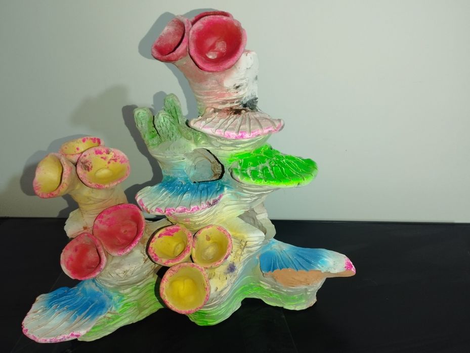 Akvariumni ichi uchun bezakli tosh