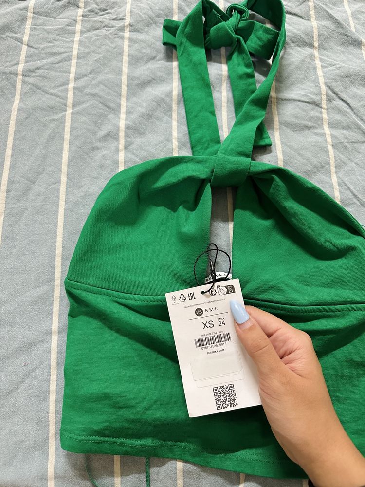 Топ Bershka.
