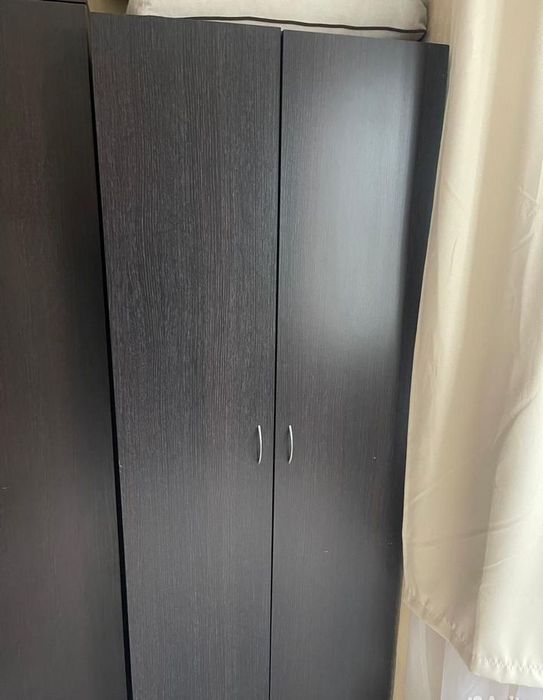 шкаф двухсврчатый бу