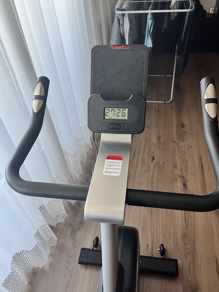 Bicicleta spinnning BodyFit SB7000