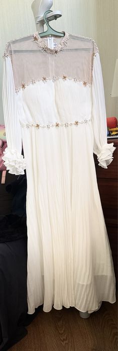 Вечернее платье белое гафрированная