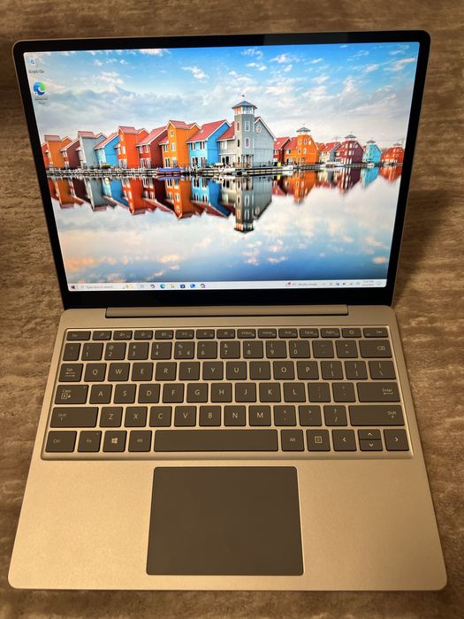 Laptop Microsoft Surface Go I5-1035G1 12.4’’Touch Garantie 12 luni