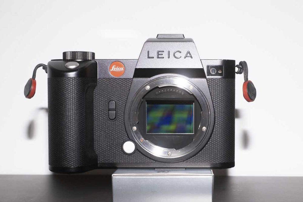 Leica sl2s, cutie, 3 acumulator, 2adaptoare L-M