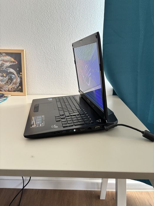 Asus Rog 17 inch.. Gaming.. Procesor i7-4700HQ• 16gb ram•GTX 770 -3gb