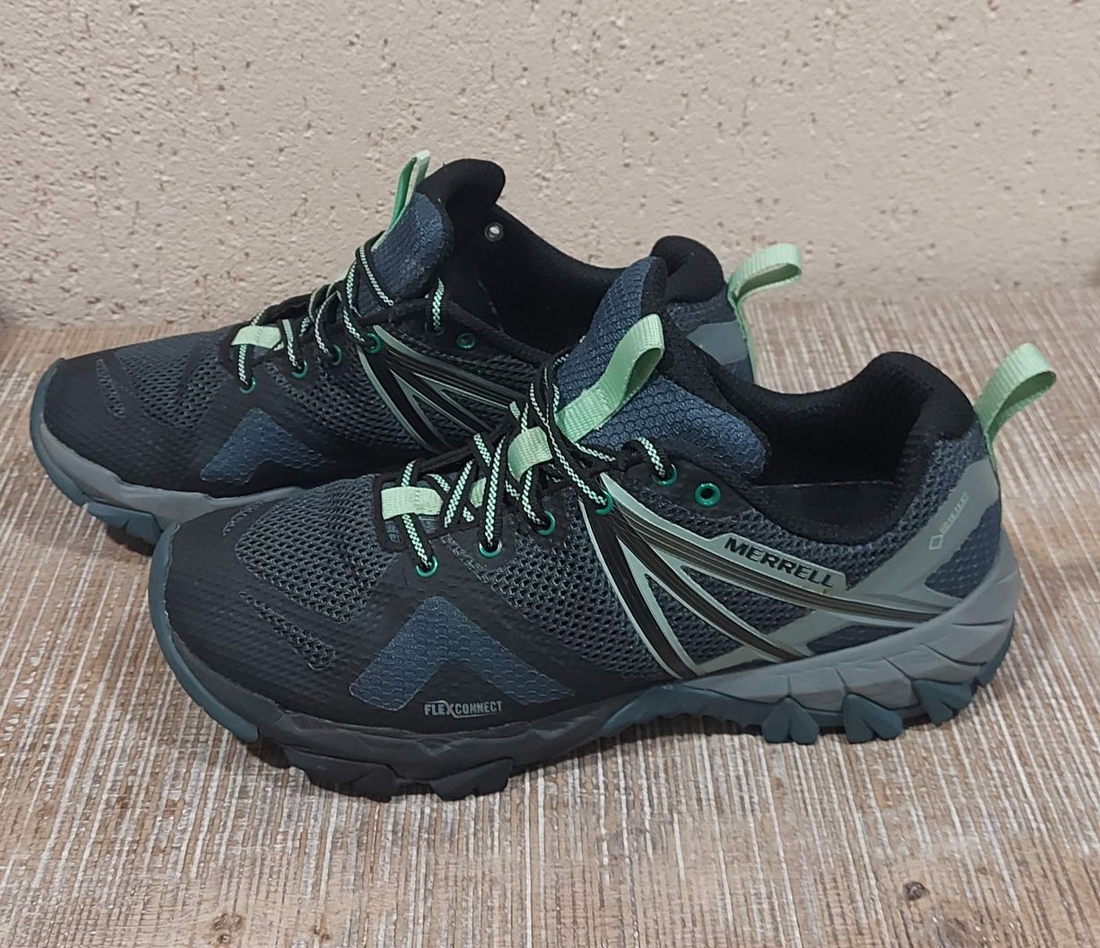 Туристически обувки Merrell