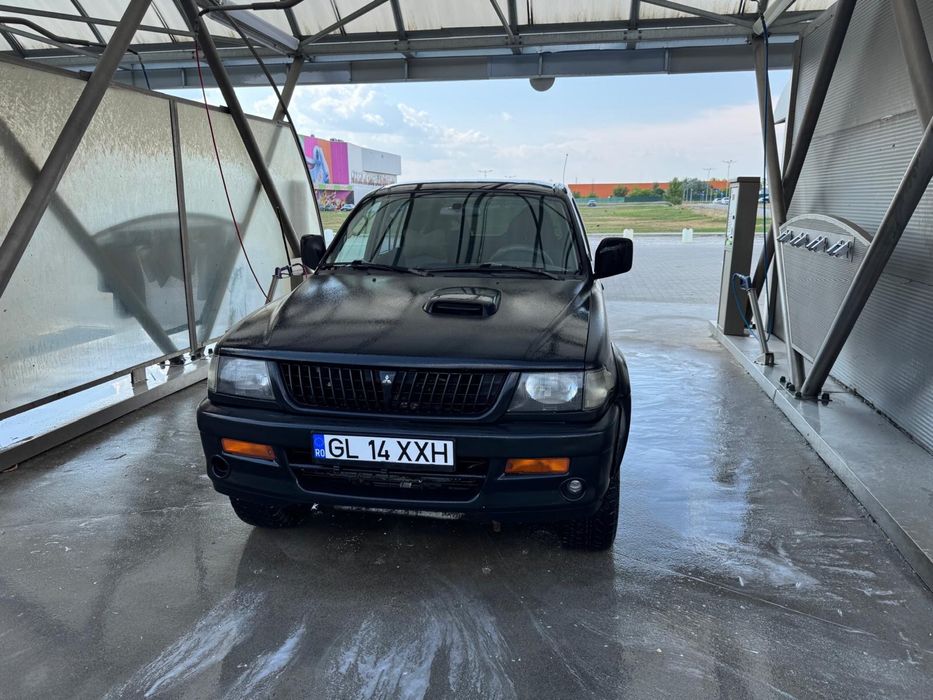 Mitsubishi Pajero sport 250