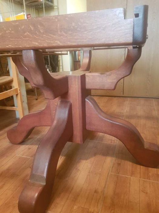 Старинна, масивна, дъбова разтегателна  маса