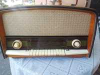 Vând radio vechi