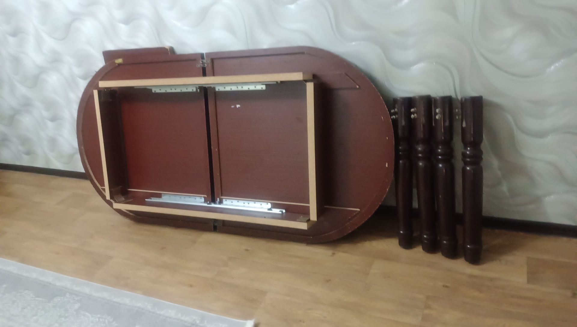 Продам стол раздвижной