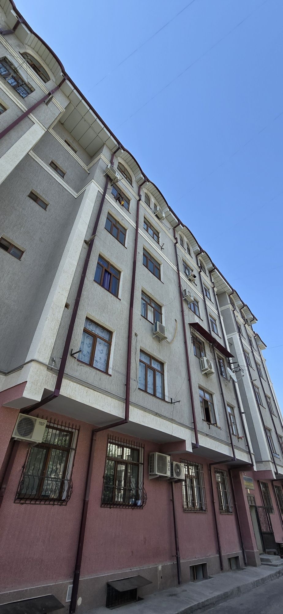 Продаётся дублекс цокольный+1этаж 97кв.м Травмотология