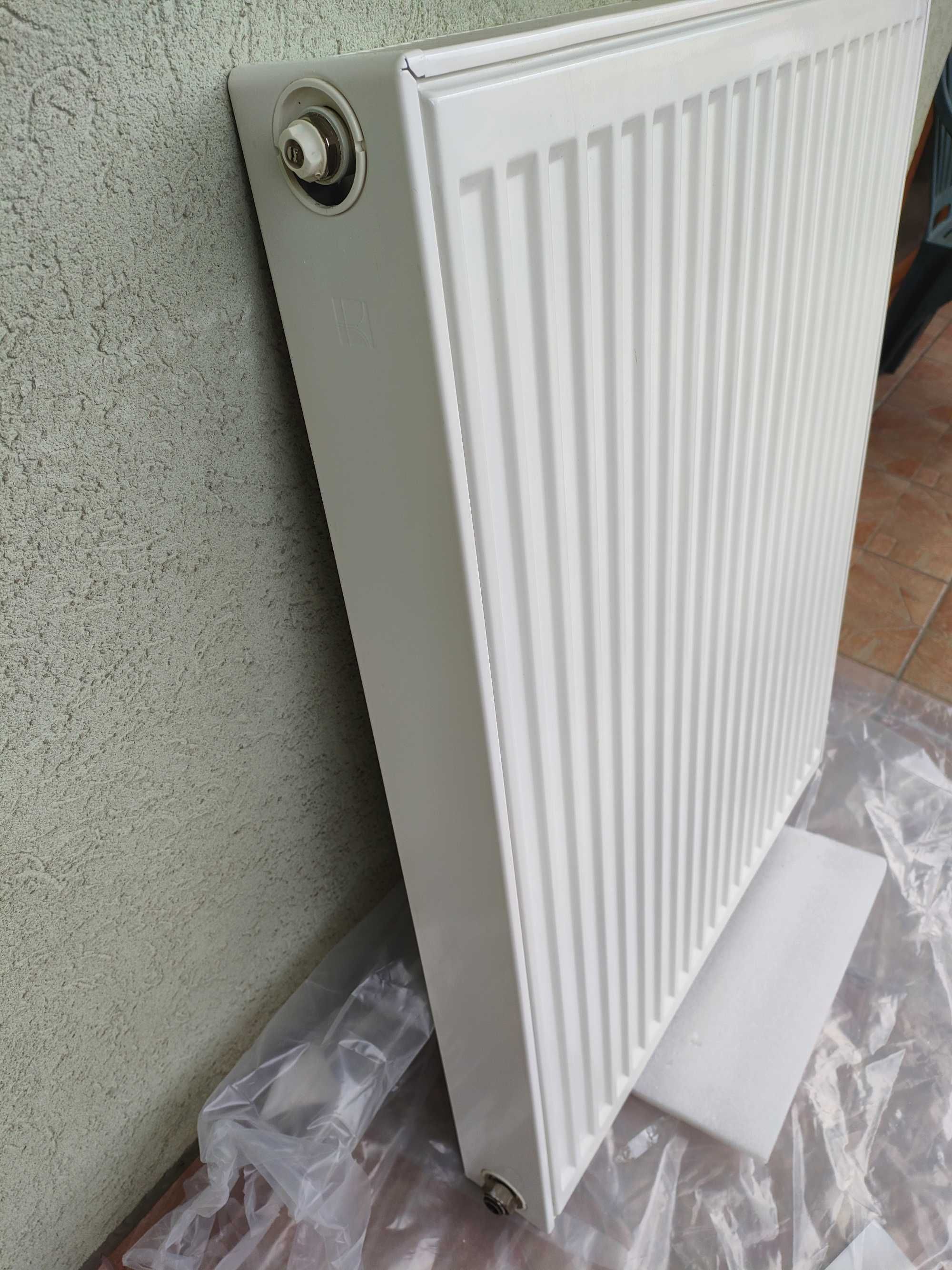 Radiator (calorifer) otel 900x700x100mm Kermi Compact si termostat nou