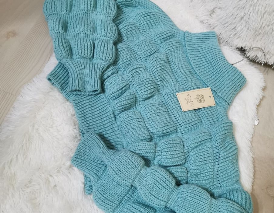 Дамски къс пуловер