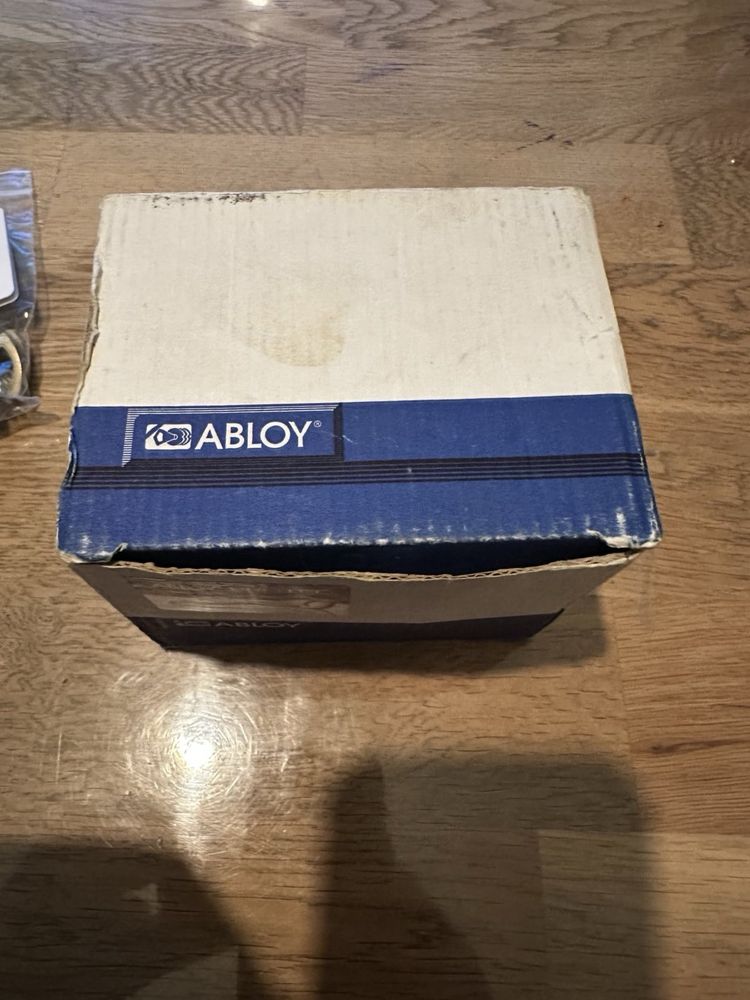 Допълнителна брава Abloy Deadbolt