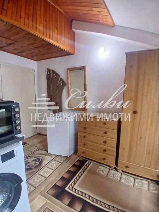 Едностаен ТУХЛЕН мансарден апартамент - кв. Болница!