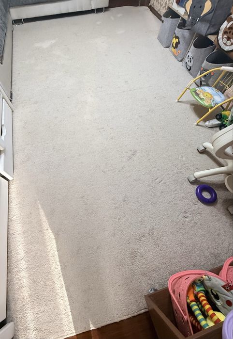 Ковер бежевый б/у