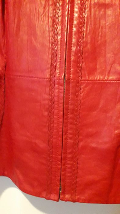 Дамско червено сако / яке / от естествена кожа