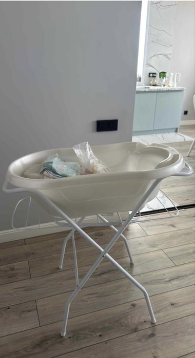 Подставка под ванночку