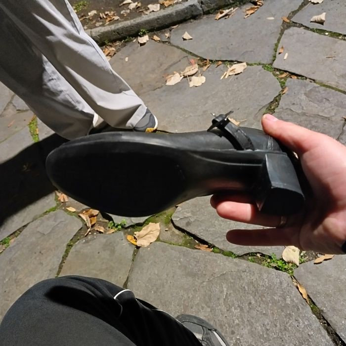 Скарпини с ток 4см чисто нови 36 номер