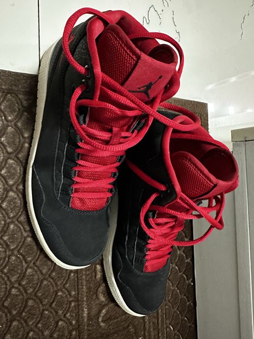 Jordan Executive Black/Red