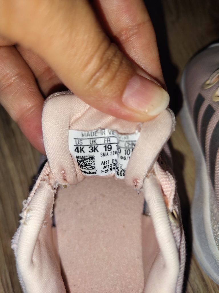 Детски маратонки Nike номер 19,5 + маратонки Adidas подарък