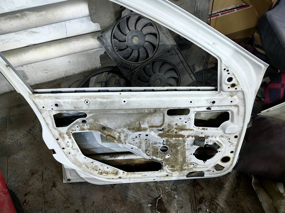 Дверь ваз гранта калина водительская под ремонт