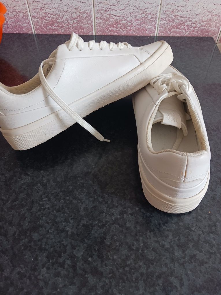 Pantofi sport casual/adidași albi