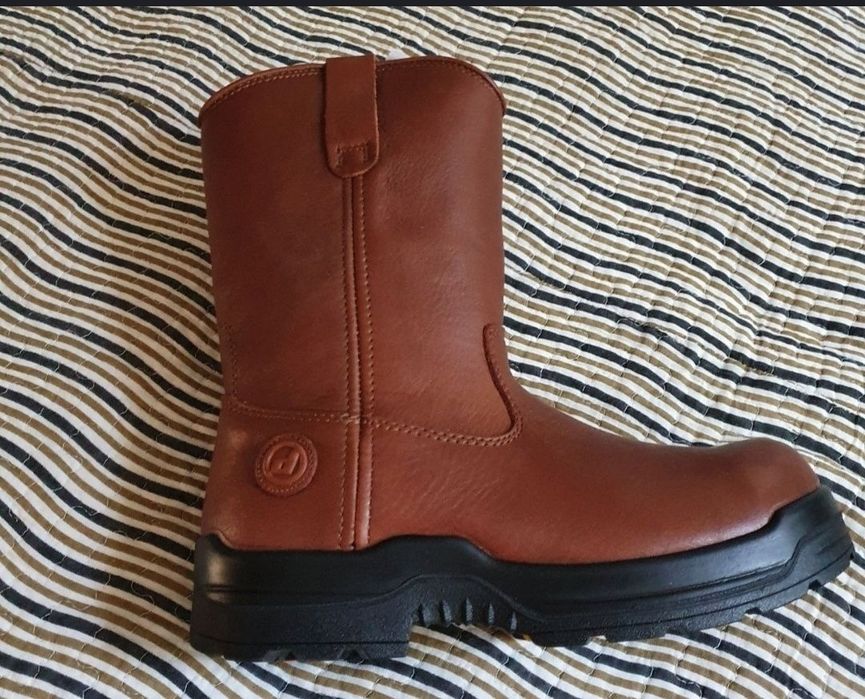 Продам Duke спецобувь