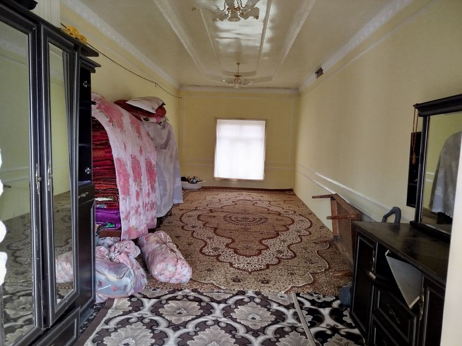 Ташкент тумани Сарке махаллада үй сотилади