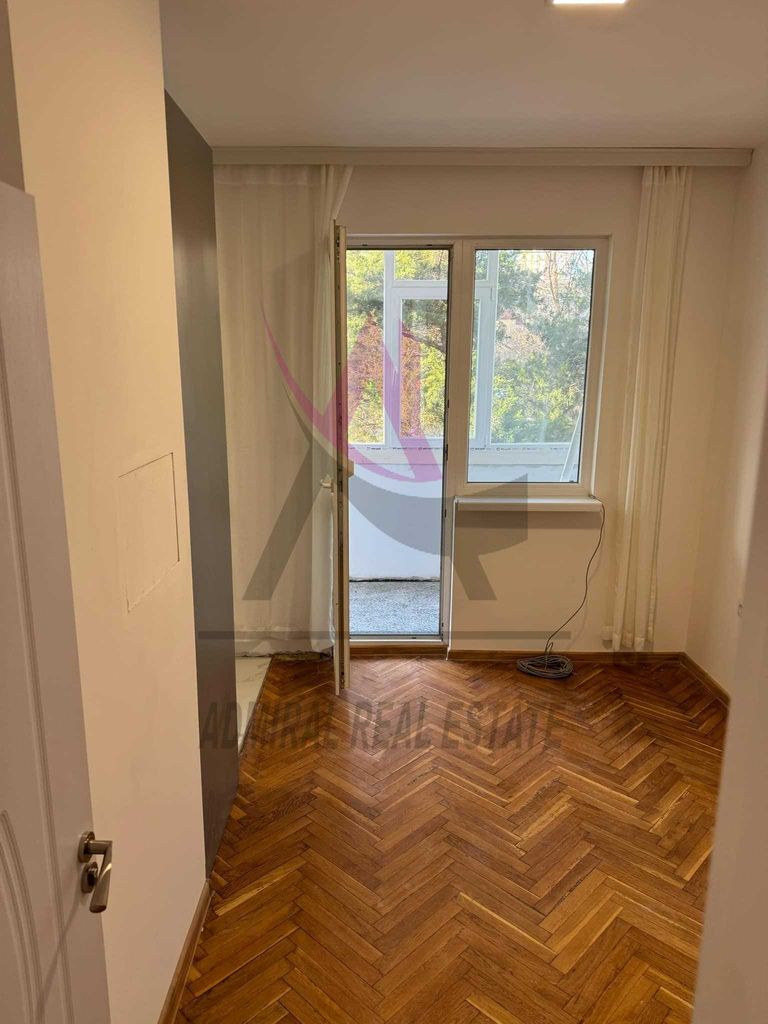 Дава се под наем Четиристаен апартамент в Варна, Генералите - 100 кв.м за 800 € - Снимка #2