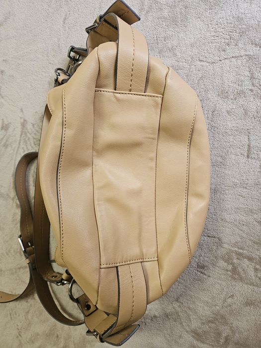 Esprit дамска чанта в цвят камел нова колекция