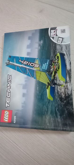 Vând Lego Technic Catamaran