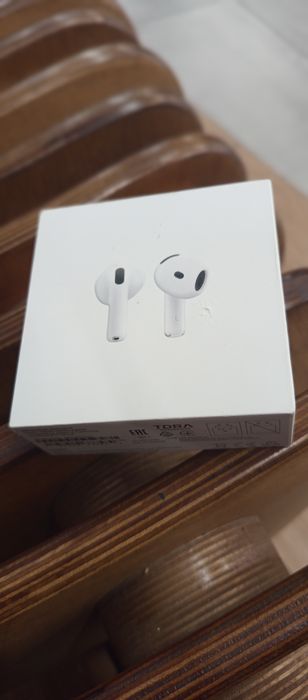 Продам наушники Apple Airpods 4. Оригинал. Новые, в плёнке