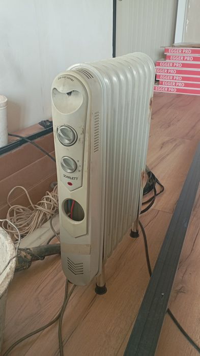 Продам обогреватель масляный радиатор Скарлет