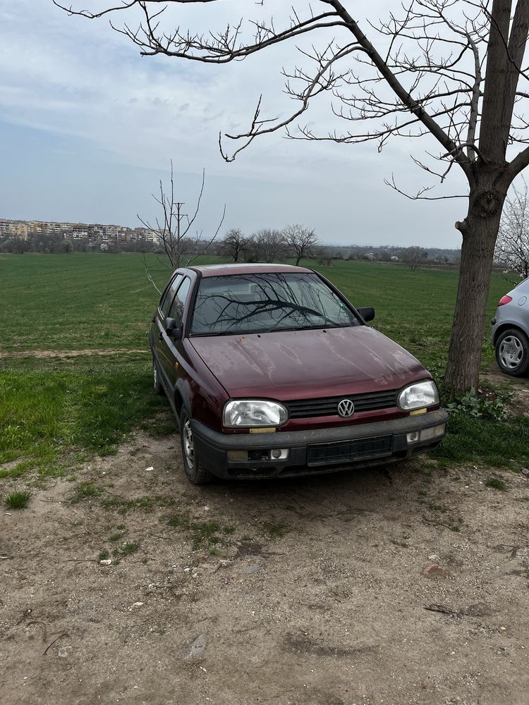 Продавам Golf 3 на части