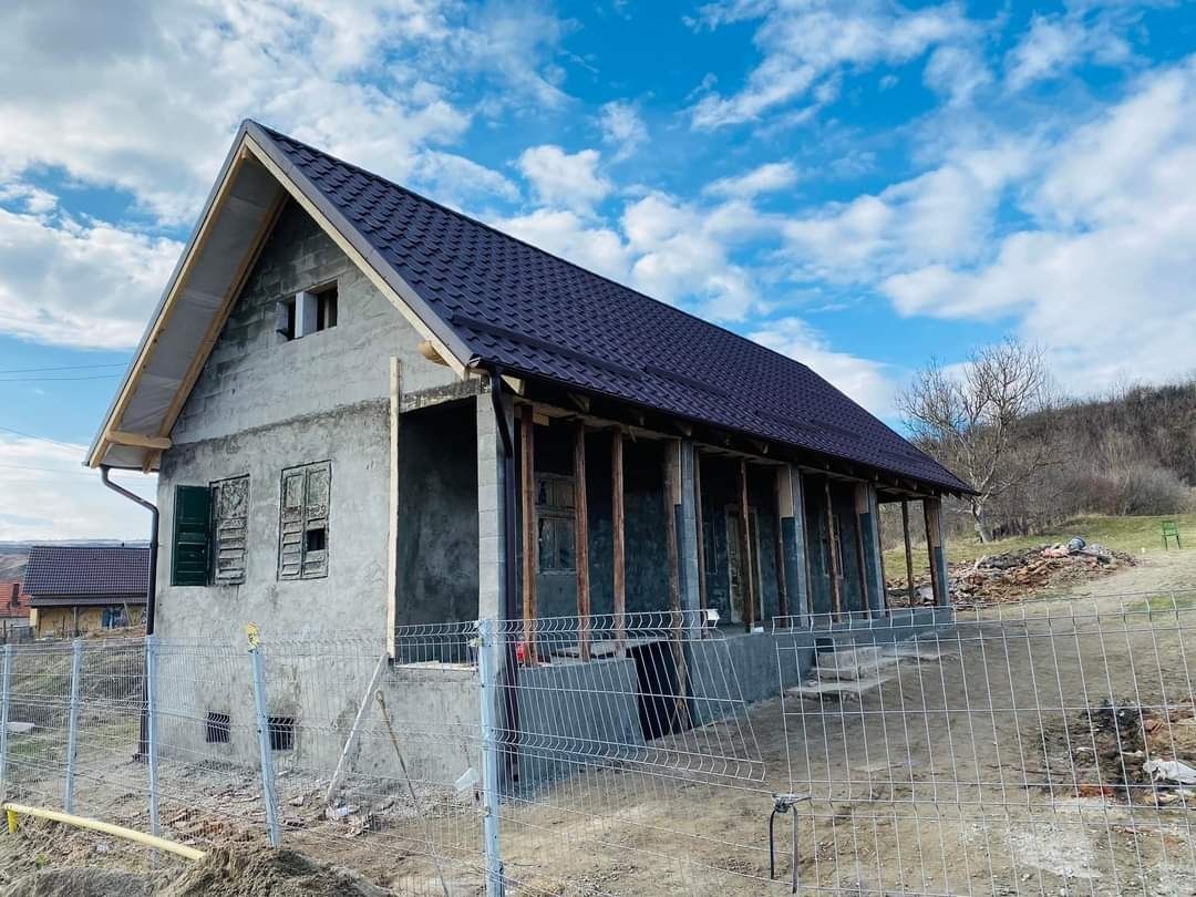 Executăm Acoperişuri reparații Acoperişuri