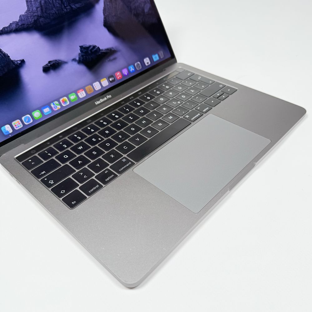 MacBook Pro 2016/TouchBar/Retina Dysplay/16GB/512GB/Core i7 3,30 GHz/